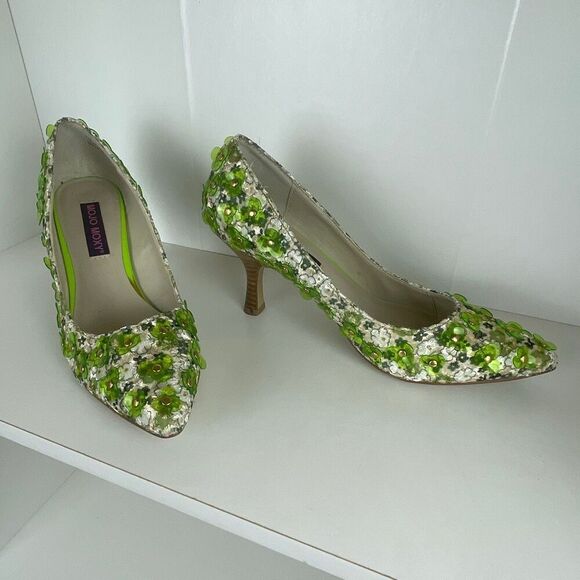 Mojo Moxy Floral Embroidered Fabric and Appliqué Heels 7 - Picture 1 of 11
